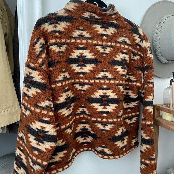 AMERICAN EAGLE SWEATER - Picture 3 of 3